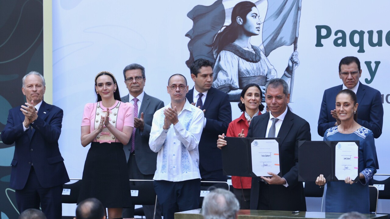 Gobierno y empresas renuevan Pacic para mantener tope a canasta básica en 910 pesos